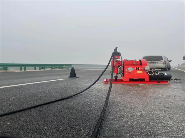 丛台马路路基路面开裂下沉注浆加固灌浆